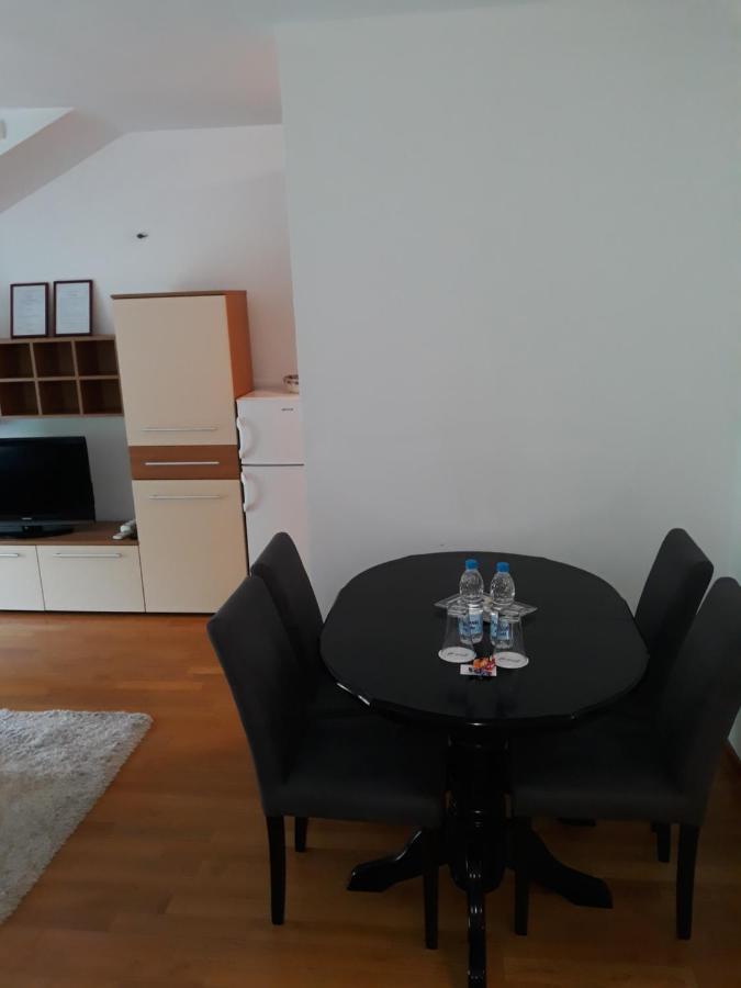 Apartman Romansa Vrnjačka Banja Exterior foto